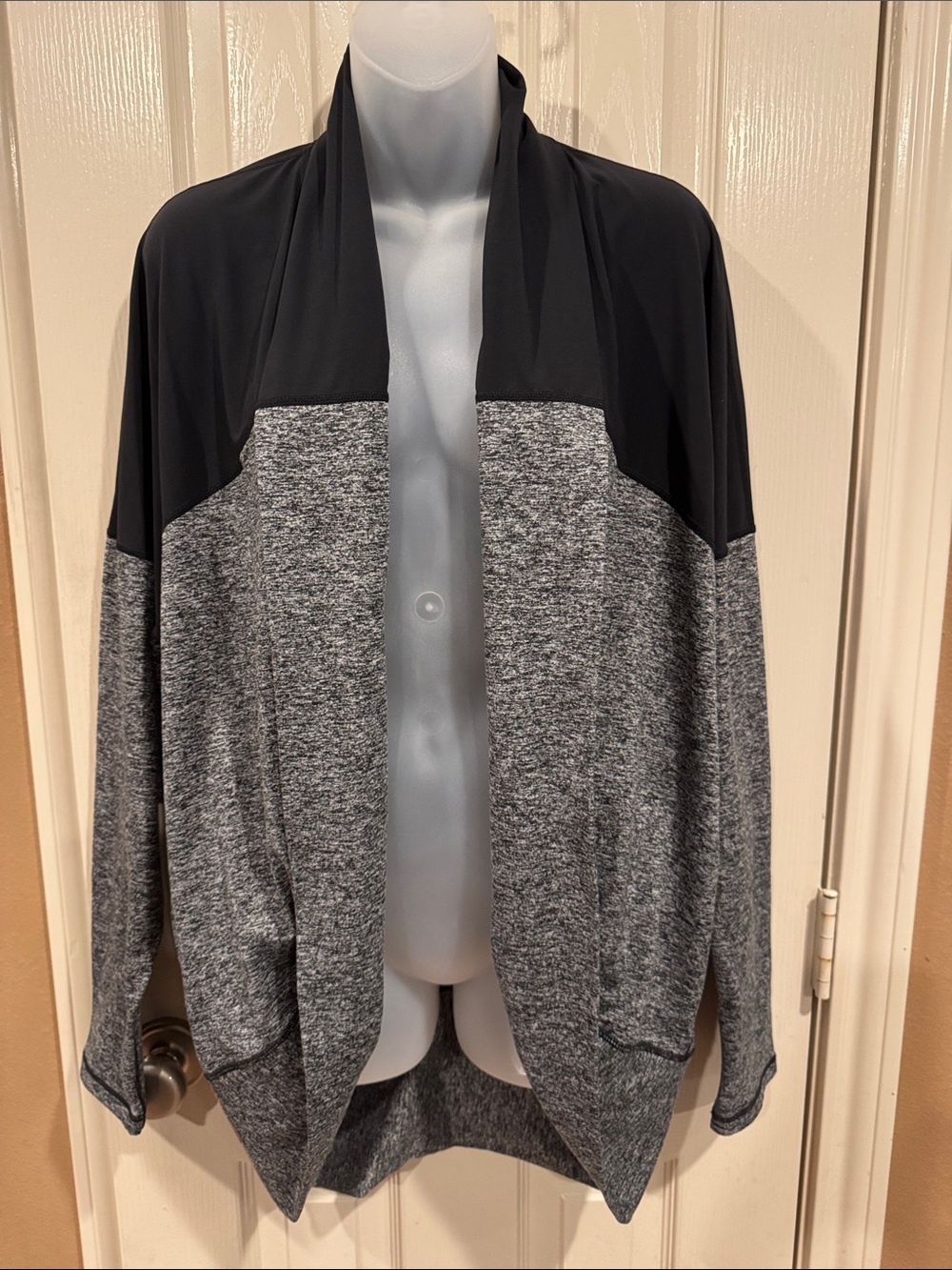 Zella Open-Front Athleisure Colorblock Cardigan. Sz M-L